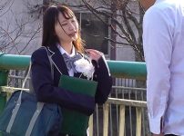 【素人ナンパ×膣内ザーメン発射】卒後式直後の清楚系お嬢様JKをナンパして素股チャレンジ→ヌルっと挿入し激ピストンで中出しｗｗｗ