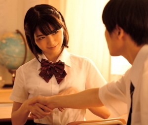 【女子校生貧乳】女体も全く知らない初々しい少年を誘惑し勃起させる女の子高生