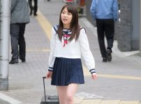 ＜近親相姦＞暴走する親戚の叔父の鬼畜な肉奴隷調教！ロリ貧乳な美少女女子校生に襲いかかり制服着衣で問答無用の鬼畜輪姦＜強姦＞