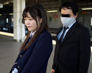 【女子高生痴〇】息遣いが荒くなりドエロおじの生入れプレイに悶え膣内ザーメン発射される女の子