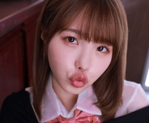 【美少女パイパン】反り返る客チンポを舐め散らかして魅惑プレイから入れてと祈願するおんなの子