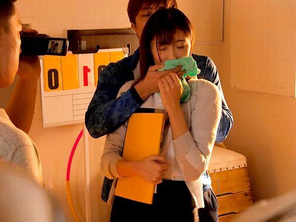 ＜集団レイプ＞睡眠薬で昏睡したエロ美乳な女先生を肉奴隷調教！鬼畜DQNの絶倫3P輪〇で強姦凌辱した黒パンストを放置…