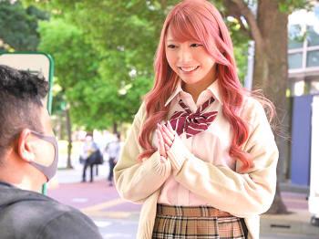 ＜逆ナンパ＞ヤリマン制服ぎゃるのエスコート逆ナンH！中年パパをトイレに連れみ濃厚フェラ抜き…ホテルで絶倫3P！