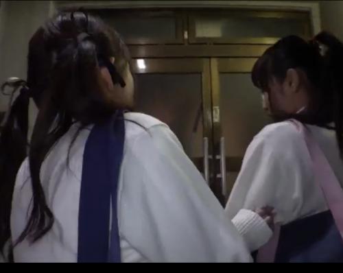 【ロリ×レ〇プ】親友に騙された！可愛い娘jkはまんまとパコられた！友達はすぐいなくなり残された彼女は、、ナカダシ？？