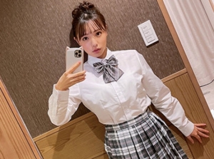 【女学生ギャル】我慢汁ごと吸い込みしっかり仕上げて捩じ込まれ喘ぎ散らす女学生