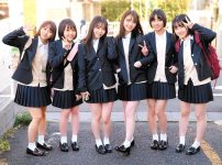 ＜娘校生＞究極ハーレムの課外授業で”4”連続中出し！ドS痴女なエロ制服JKが唾液交換の舐め調教で痙攣興奮♡＜M男いじめ＞