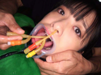 【柴森ゆうひ】スクールビキニ姿のドMマゾロリ女子校生を拘束電動オモチャ電マ責め手マンオナニーイラマチオ喉奥拷問SM調教えろ動画